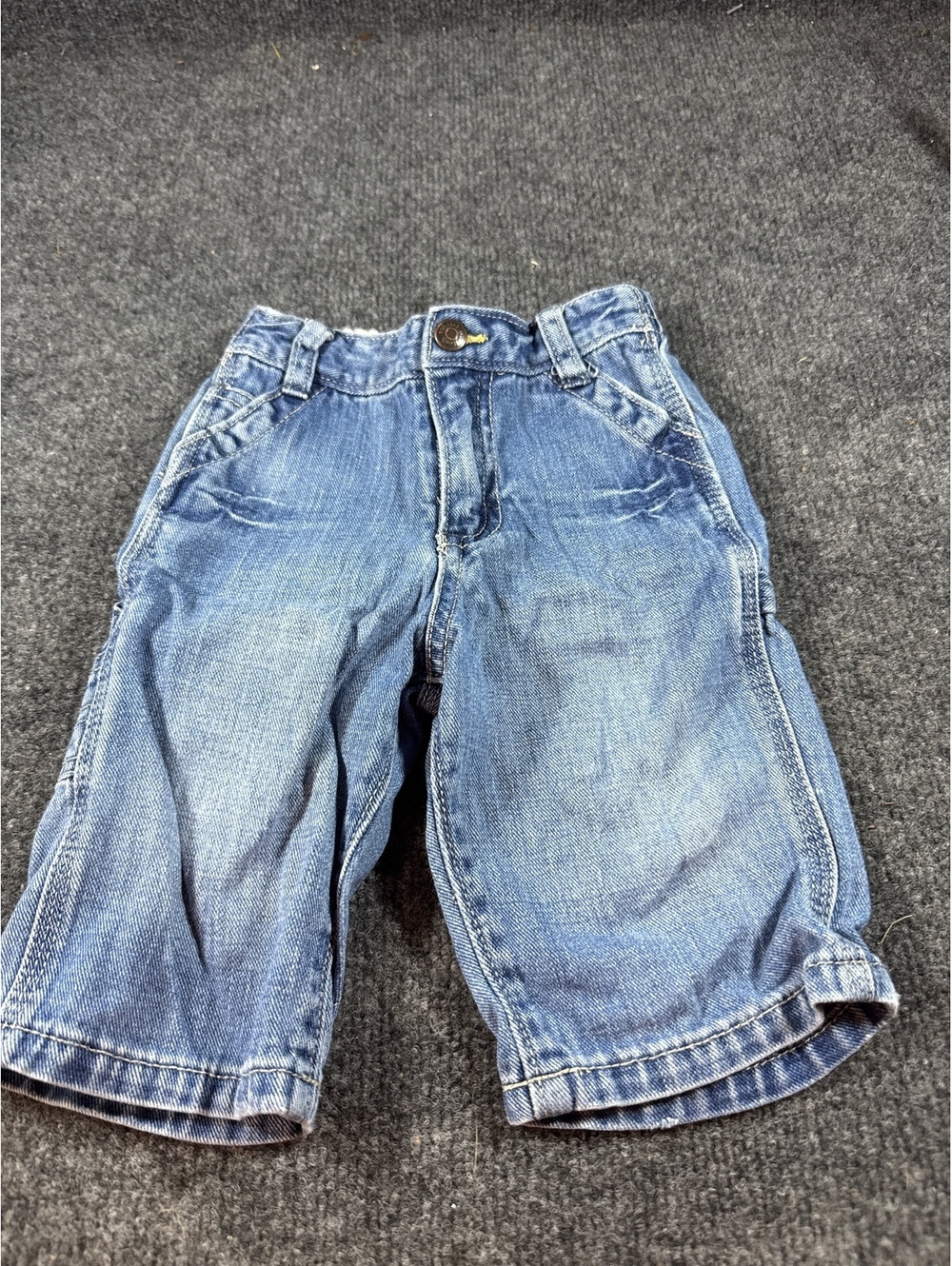 OshKosh B’gosh Baby 9M Blue Denim Jeans Relaxed Fit Faded Wash